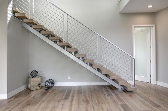 Fabrication et pose sur mesure d'escaliers en bois Lapalisse